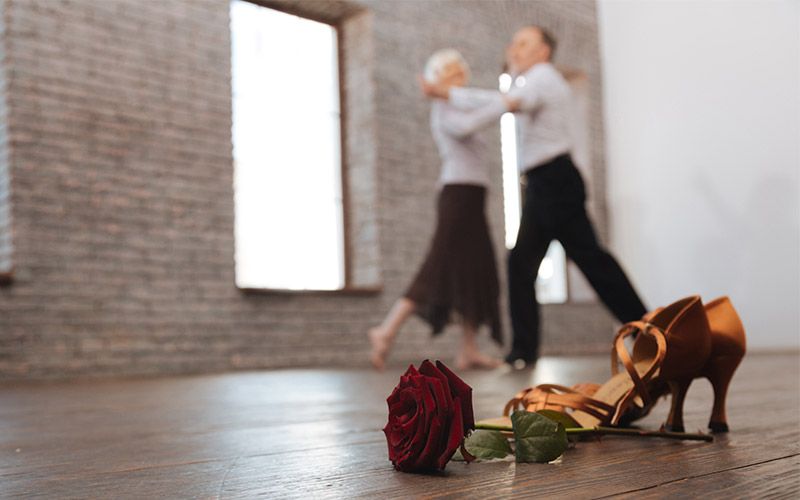 Dancing feat