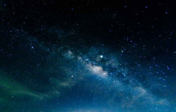 Dark Energy and the Hubble Tension