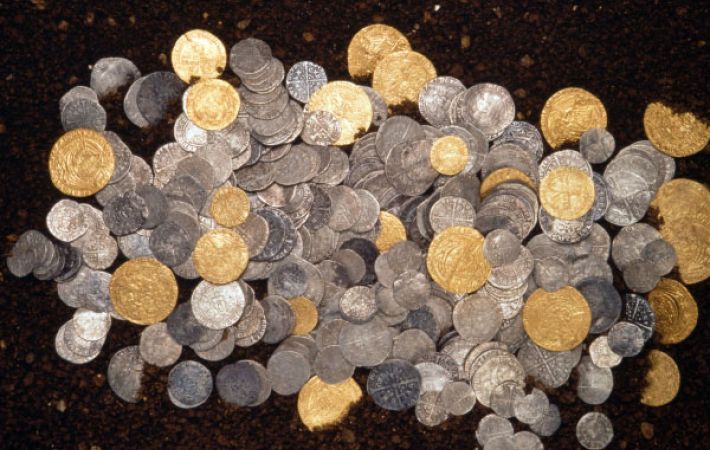 Discovering the Reigate Hoard: Our Subject Adviser for Metal Detecting shares his greatest find